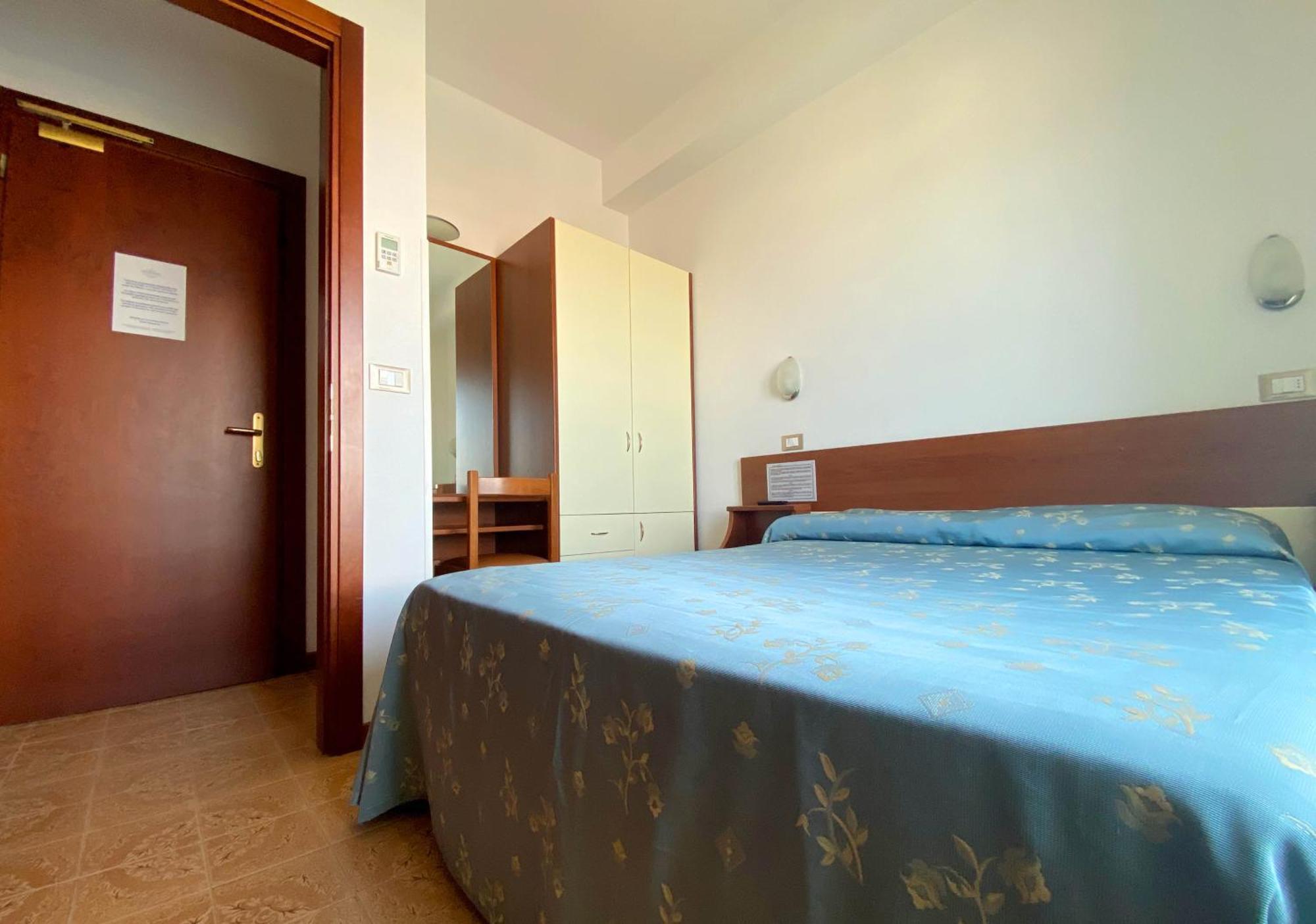 Hotel Sayonara Senigallia Bagian luar foto